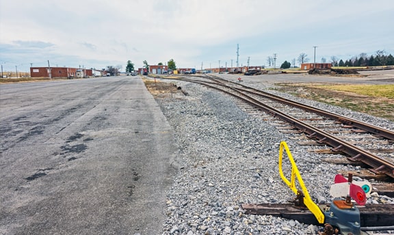 Rail to truck Cross dock Warehousing at Mayfield Ave Image 1